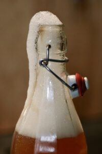 目元に効果的なアイクリームの発酵成分と高濃度のメリットは？