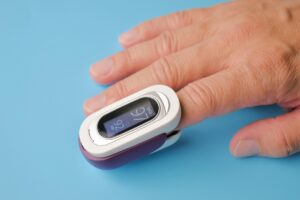 目元に高濃度セラムを使ったアルコールフリーの効果は？