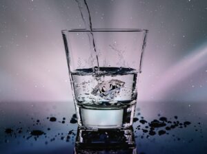 目元におけるレチノールセラムの効果はどのようなものですか？