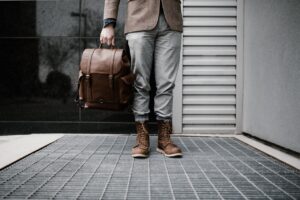 目元の皮膚が薄い敏感肌のケア方法は？