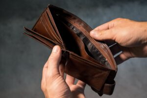 目元のハリ不足を解消するサプリはどれがおすすめ？